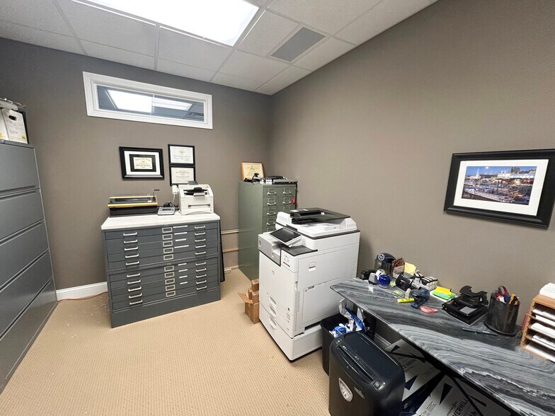 More Photos Of 5082-5086 Wooster Rd, Cincinnati Medical For Sale