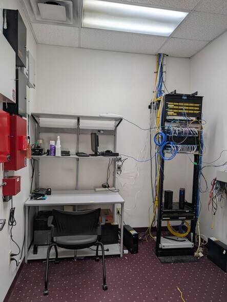 More Photos Of 935 S South St, Wilmington Unknown For Lease