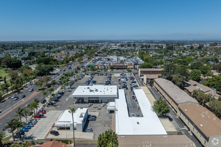 More Photos Of 2480-2490 Harbor Blvd, Costa Mesa Auto Dealership For Sale