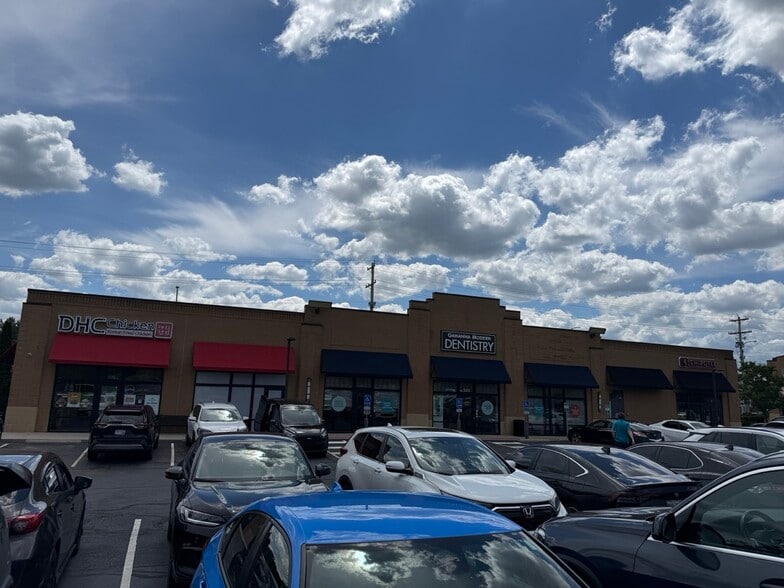 More Photos Of 73-91 N Hamilton Rd, Gahanna Storefront For Sale