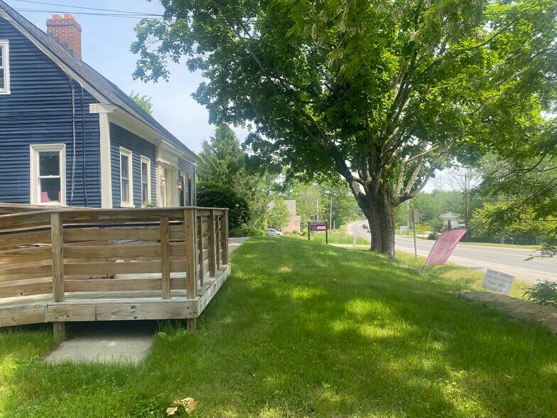 More Photos Of 82 Portland Rd, Kennebunk Office For Sale