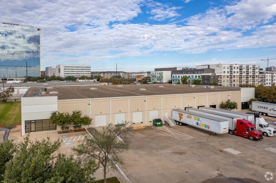 More Photos Of 2525 Kramer Ln, Austin Warehouse For Lease