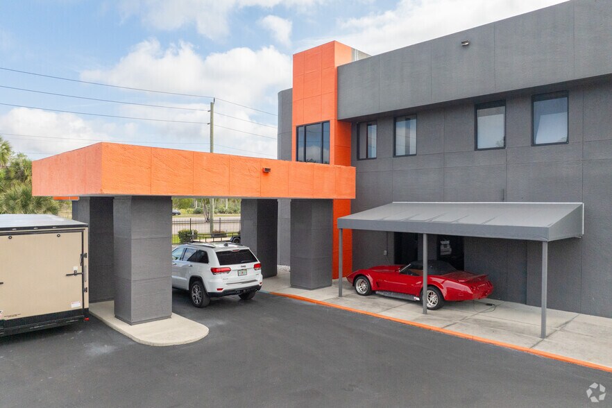 More Photos Of 13500 Intrepid Ln, Fort Myers Storefront Retail Office For Sale