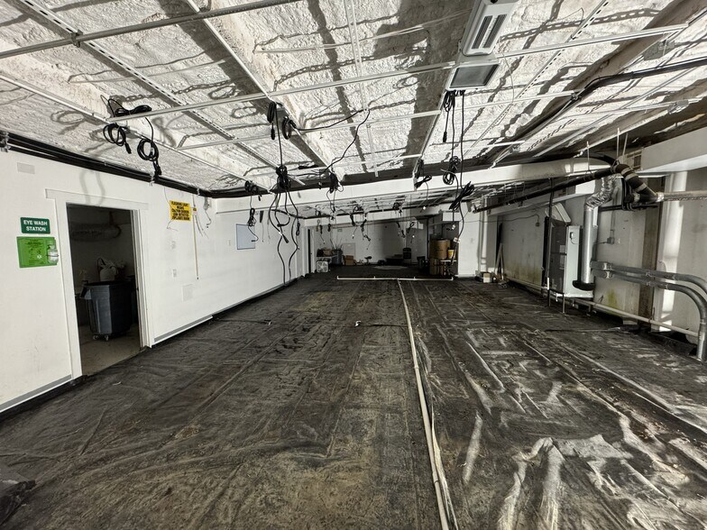 More Photos Of 3555 Moline St, Aurora Manufacturing For Lease