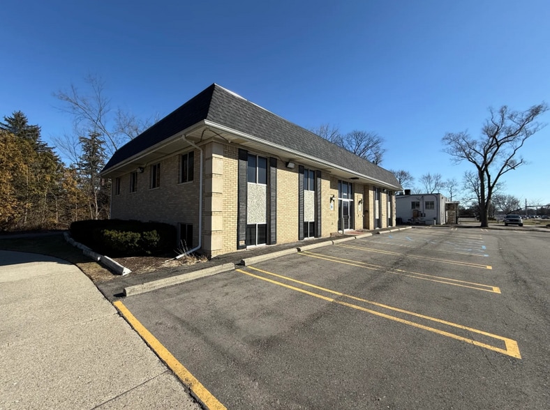 More Photos Of 26440 Southfield Rd, Lathrup Village Office For Lease