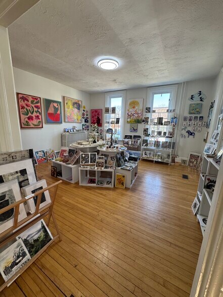 More Photos Of 168 13th Ave NE, Minneapolis Storefront Retail Office For Lease