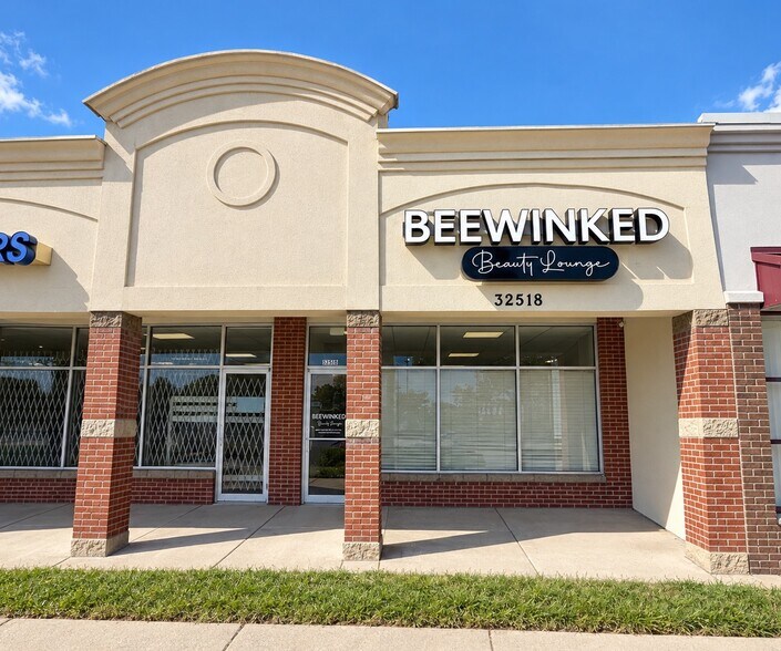 Primary Photo Of 32518-32536 Michigan Ave, Wayne Freestanding For Lease