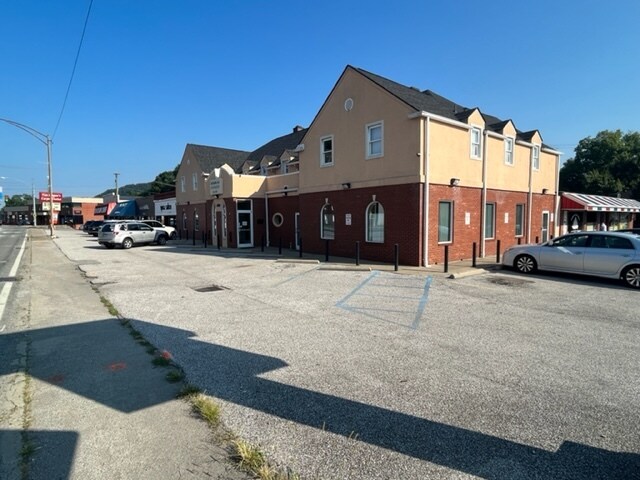 More Photos Of 3920 Maccorkle Ave SE, Charleston Medical For Lease