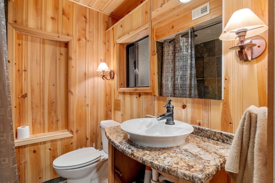 More Photos Of 140 Main St, Greer Specialty For Sale