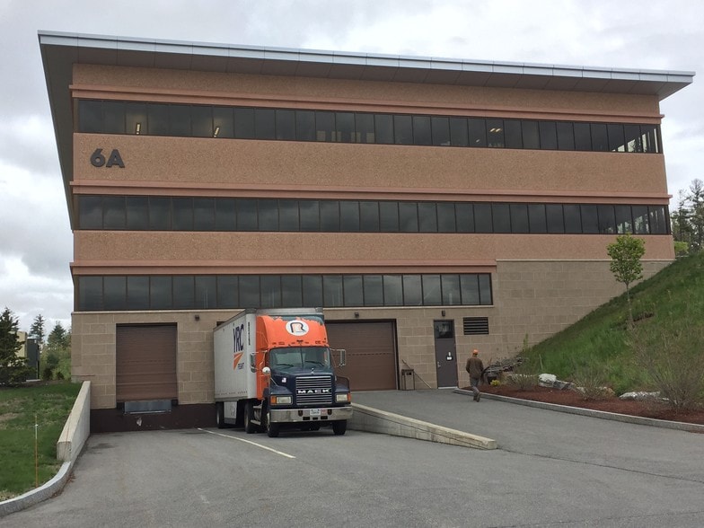 More Photos Of 6 Kitty Hawk Lndg, Londonderry Office For Lease