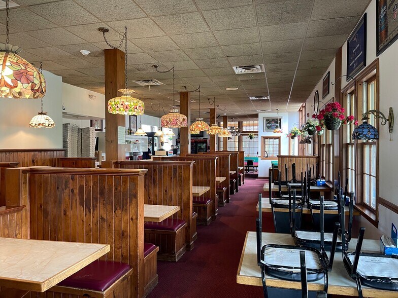 More Photos Of 20 Main St, Henniker Restaurant For Sale