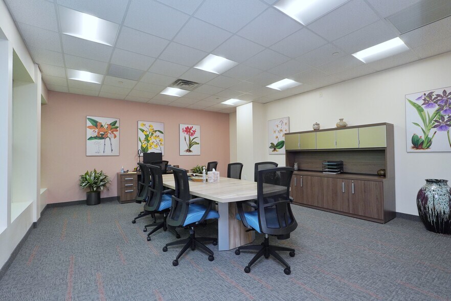 More Photos Of 900 South Ave, Staten Island Office For Lease
