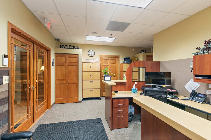More Photos Of 15-85 N Woodbury St, South Elgin Apartments For Lease