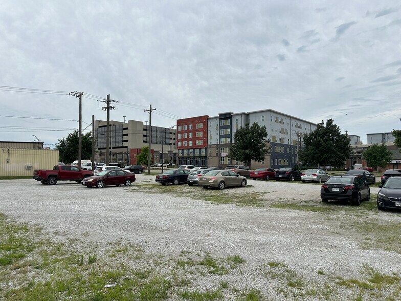 More Photos Of 1935 Q St, Lincoln Freestanding For Sale