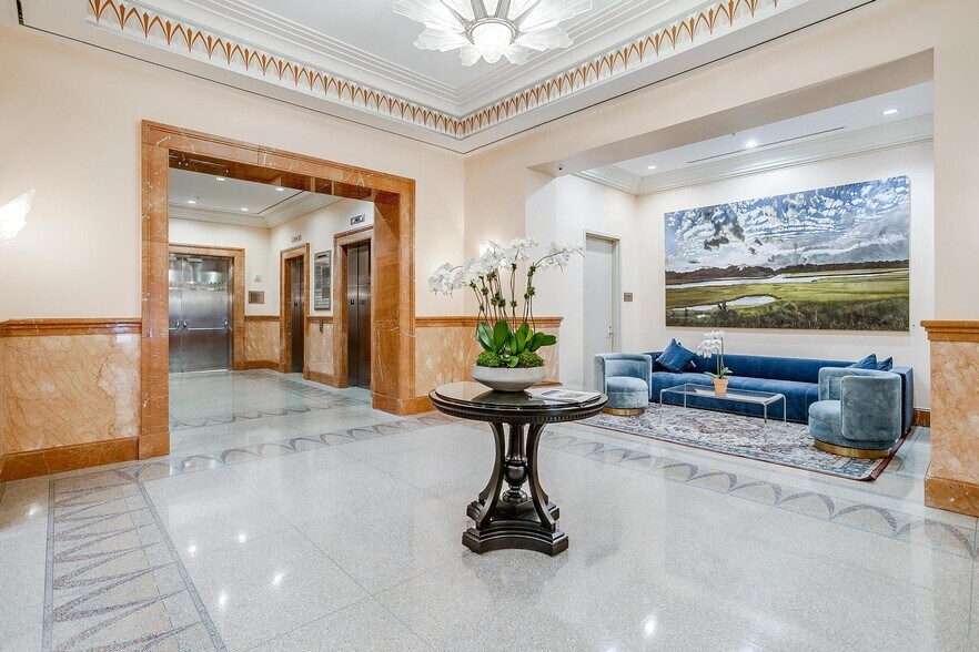 More Photos Of 420 Throckmorton St, Fort Worth Office For Lease