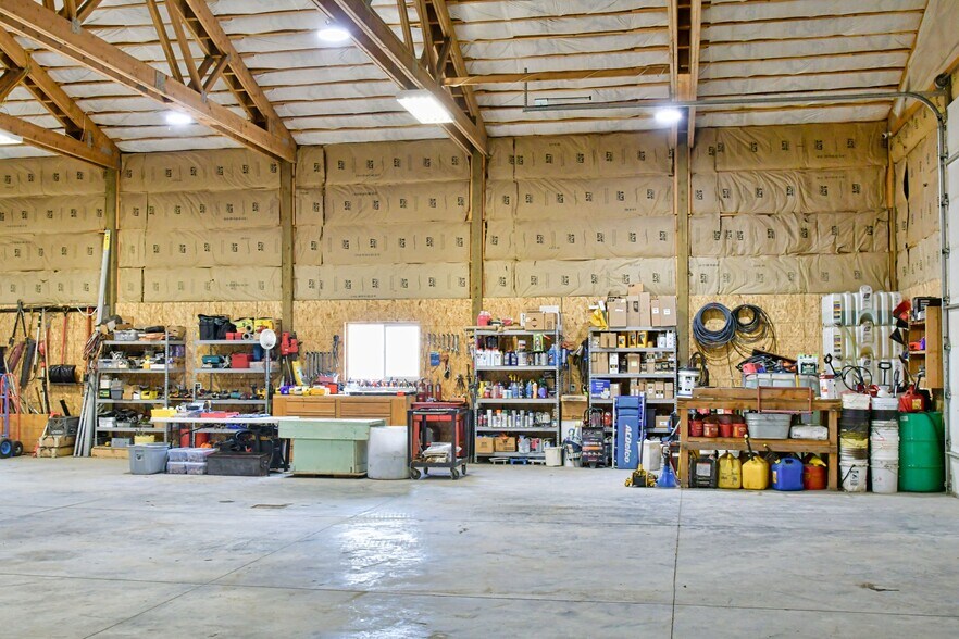 More Photos Of 115 Williams Creek Rd, Salmon Warehouse For Sale