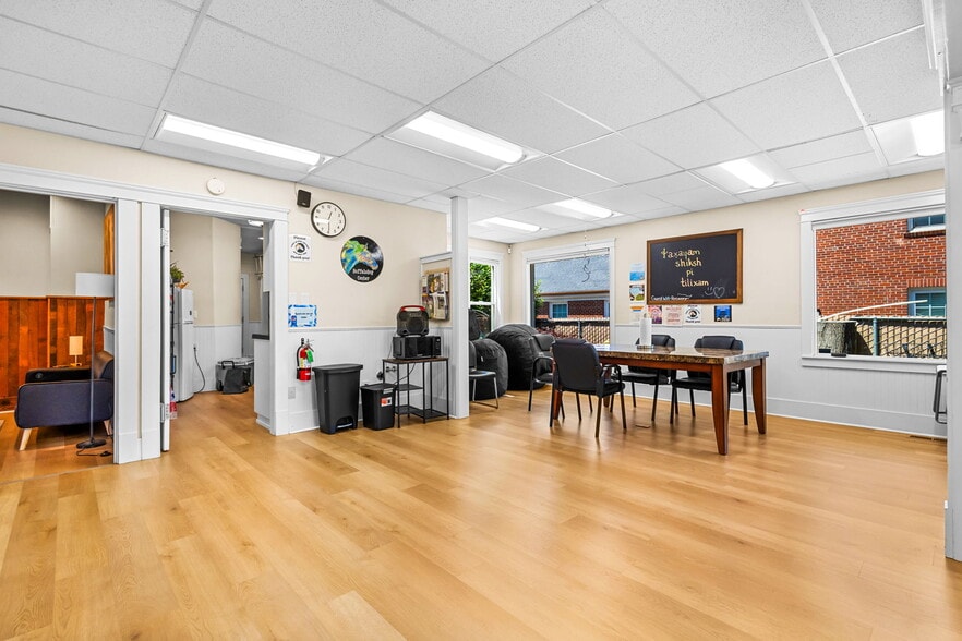 More Photos Of 1800 State St, Salem Medical For Sale