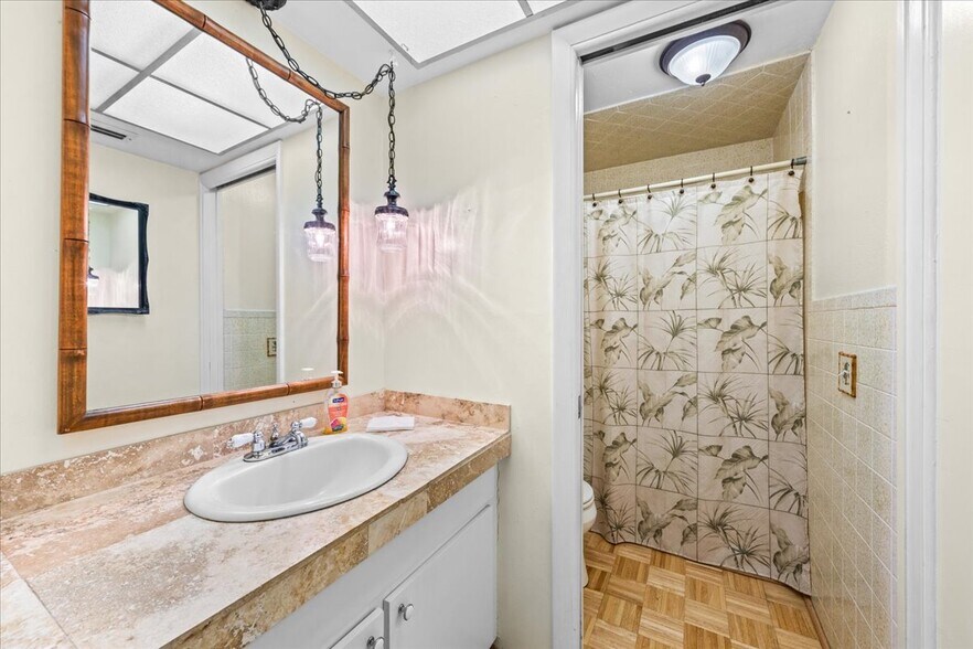 More Photos Of 5812 Missouri Ave, New Port Richey Flex For Sale