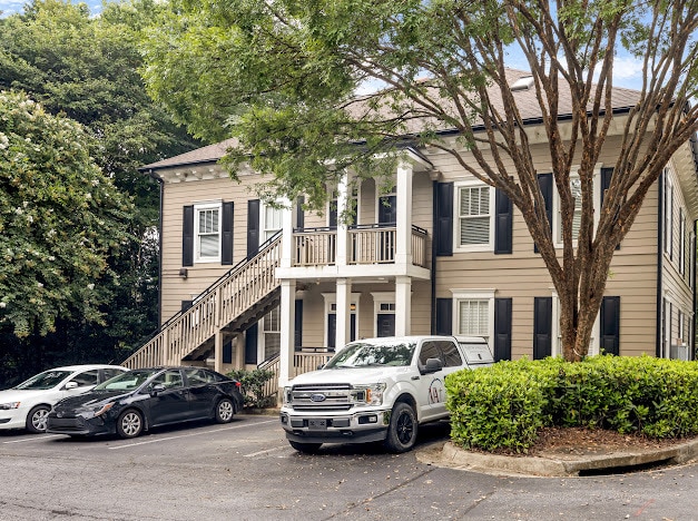 More Photos Of 4045 Orchard Rd SE, Smyrna Office For Lease