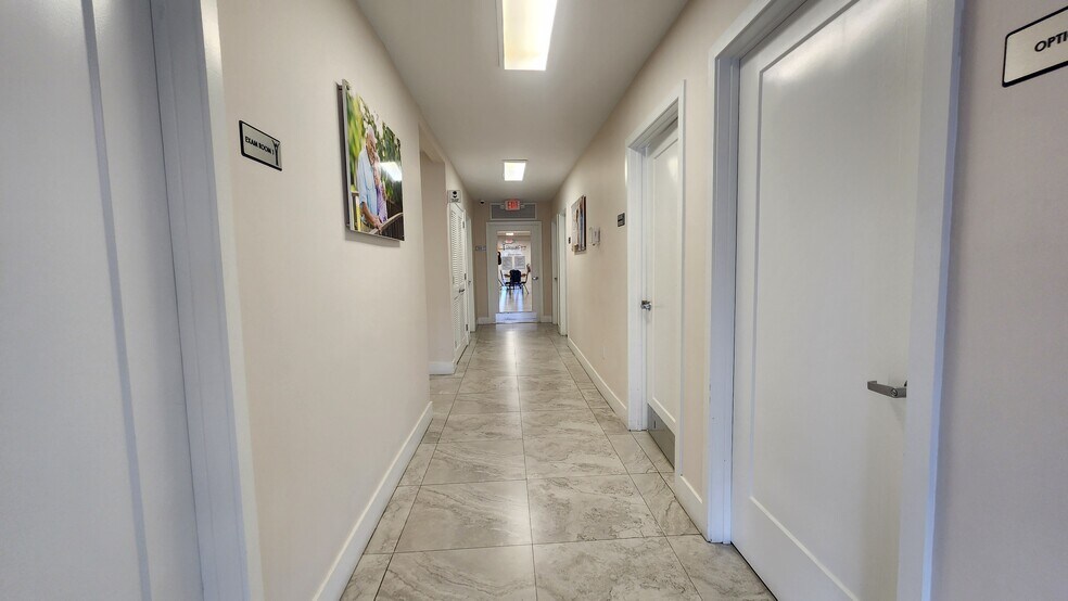 More Photos Of 9601 SW 40th St, Miami Medical For Lease