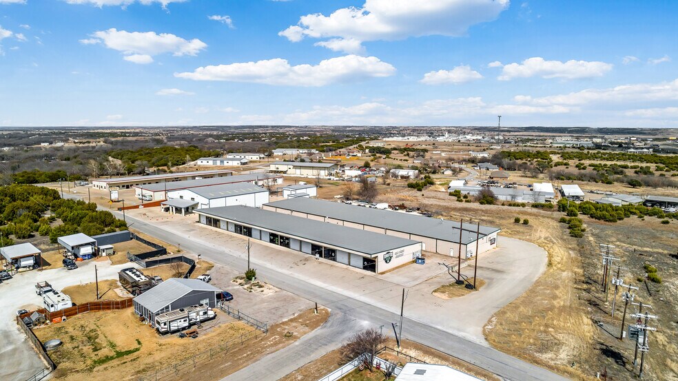 More Photos Of 125 M and M Ranch Rd, Granbury Warehouse For Lease