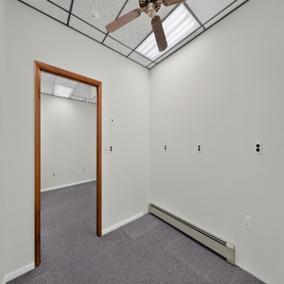 More Photos Of 521 Valley Brook Ave, Lyndhurst Office For Sale