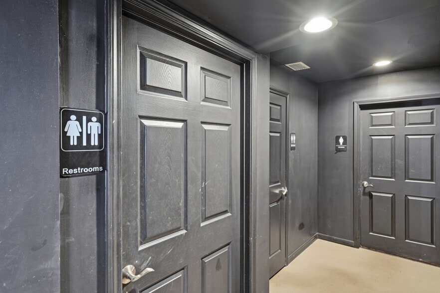 More Photos Of 1021-1029 Park St, Jacksonville Storefront For Lease