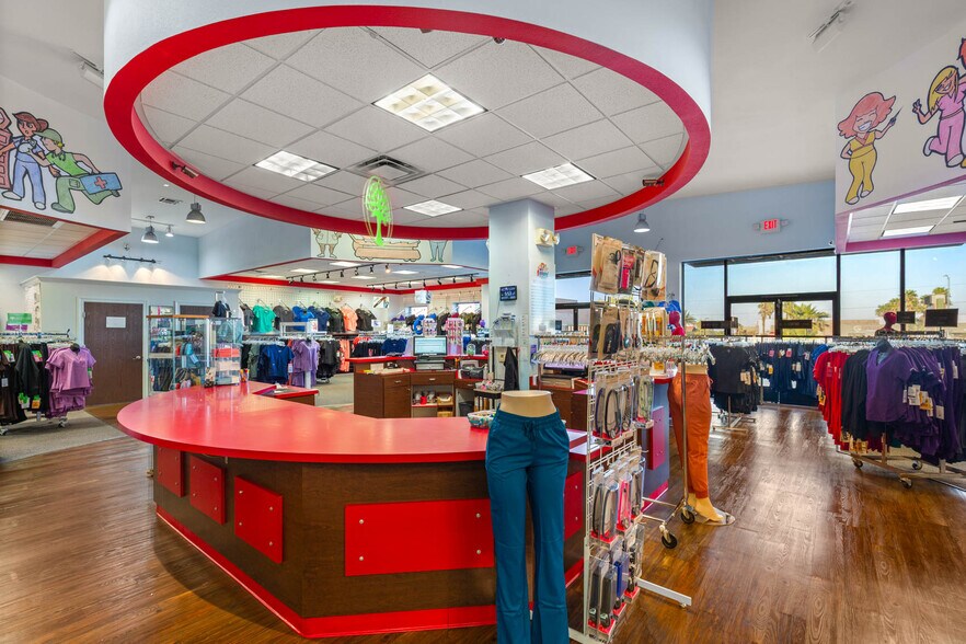 More Photos Of 6007-6045 S Rainbow Blvd, Las Vegas Unknown For Lease