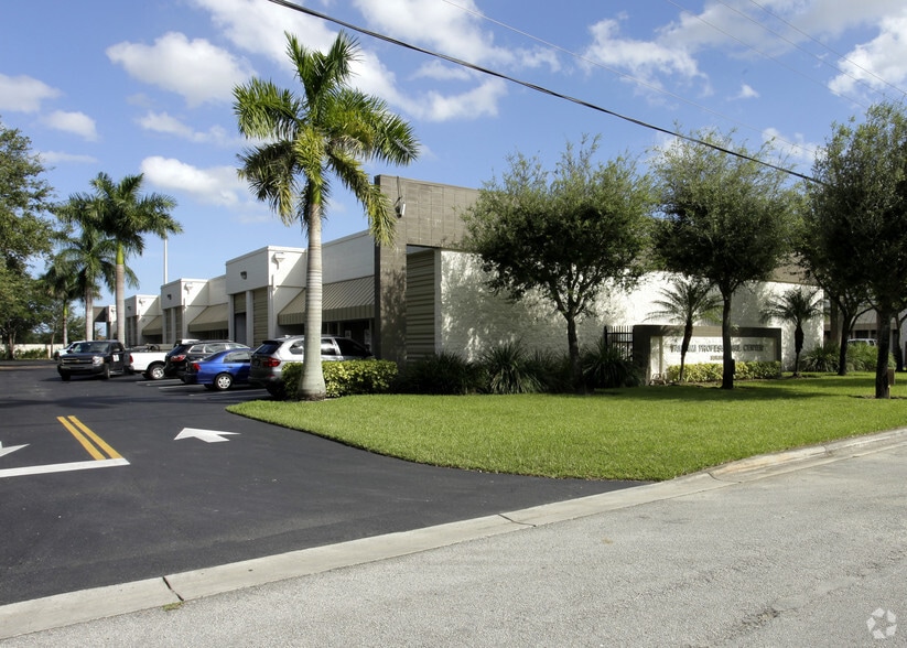 More Photos Of 13301-13347 SW 135th Ave, Miami Warehouse For Sale