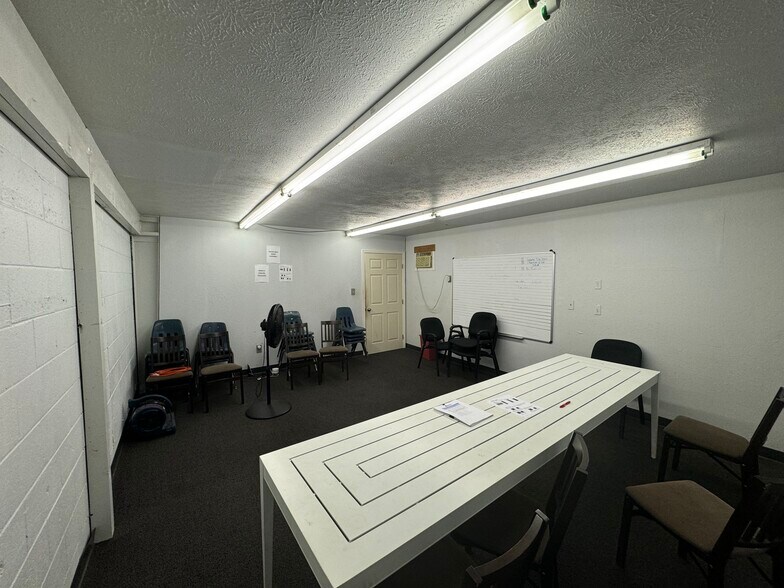 More Photos Of 1924 Homerule St, Honolulu Warehouse For Lease