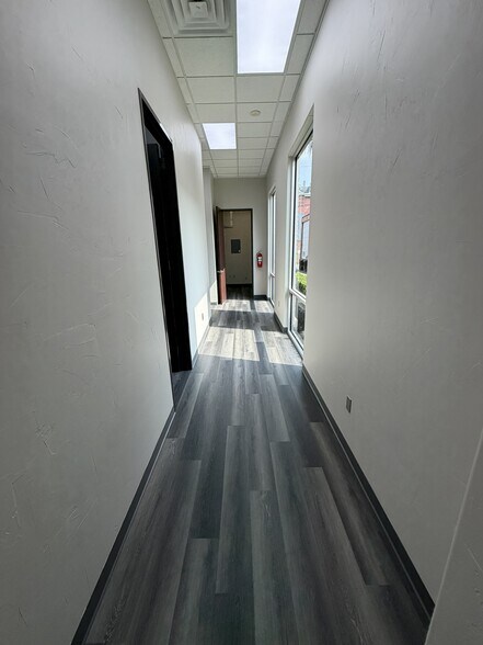 More Photos Of 1335 Space Park Dr, Houston Office For Lease