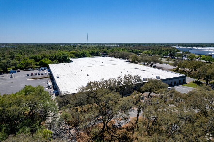 More Photos Of 1901 S Poinciana Blvd, Kissimmee Warehouse For Lease