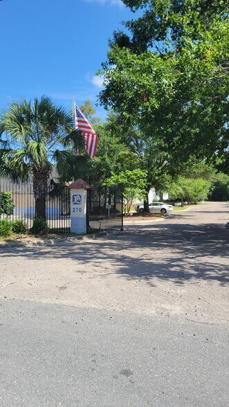 More Photos Of 270 Crossway Rd, Tallahassee Warehouse For Sale