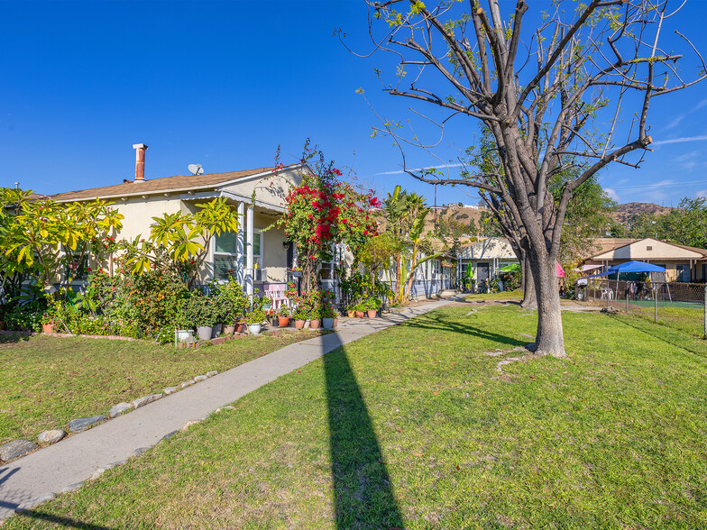 Primary Photo Of 7982 De Garmo Ave, Sun Valley Multifamily For Sale