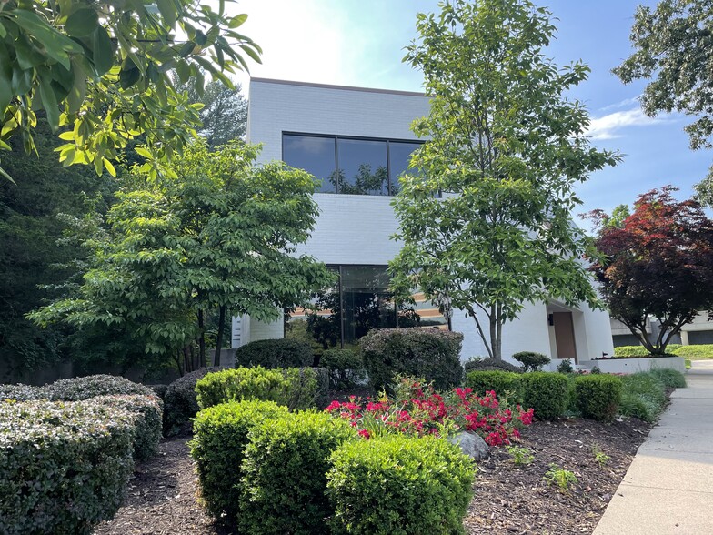 Primary Photo Of 1914 Association Dr, Reston Office For Lease