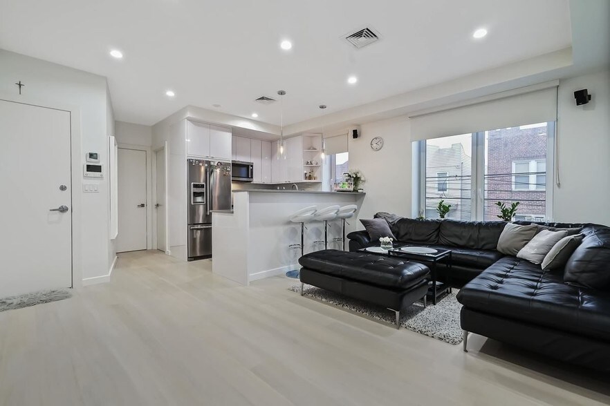 More Photos Of 78-04 67th Dr, Middle Village Storefront Retail Office For Sale