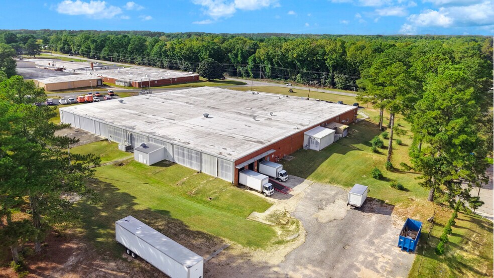 More Photos Of 500 E Gannon Ave, Zebulon Manufacturing For Lease