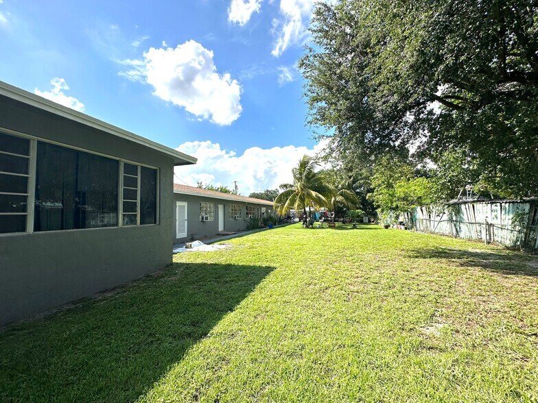 More Photos Of 2540 NW 90th St, Miami Apartments For Sale