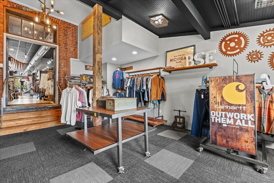 More Photos Of 104 S Leroy St, Fenton Storefront Retail Residential For Sale