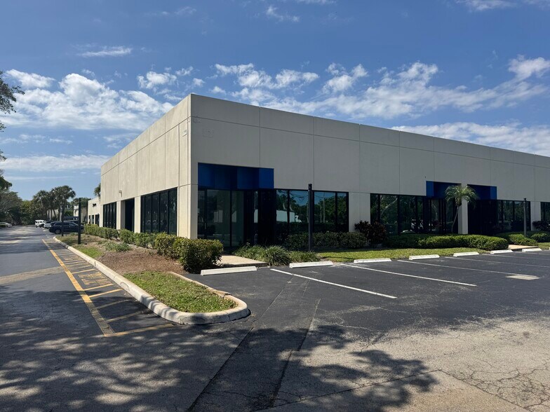 Primary Photo Of 901-925 Clint Moore Rd, Boca Raton Loft Creative Space For Sale