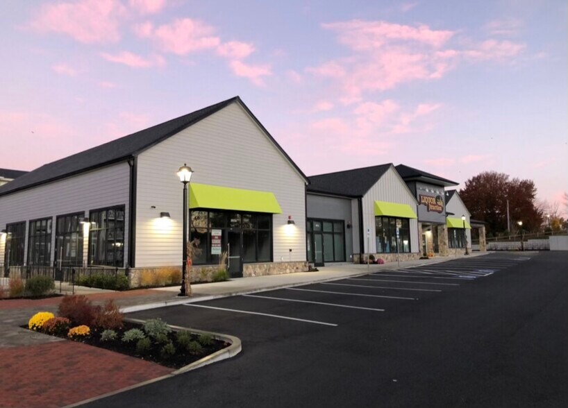 Primary Photo Of 1280 Osgood St, North Andover General Retail For Lease