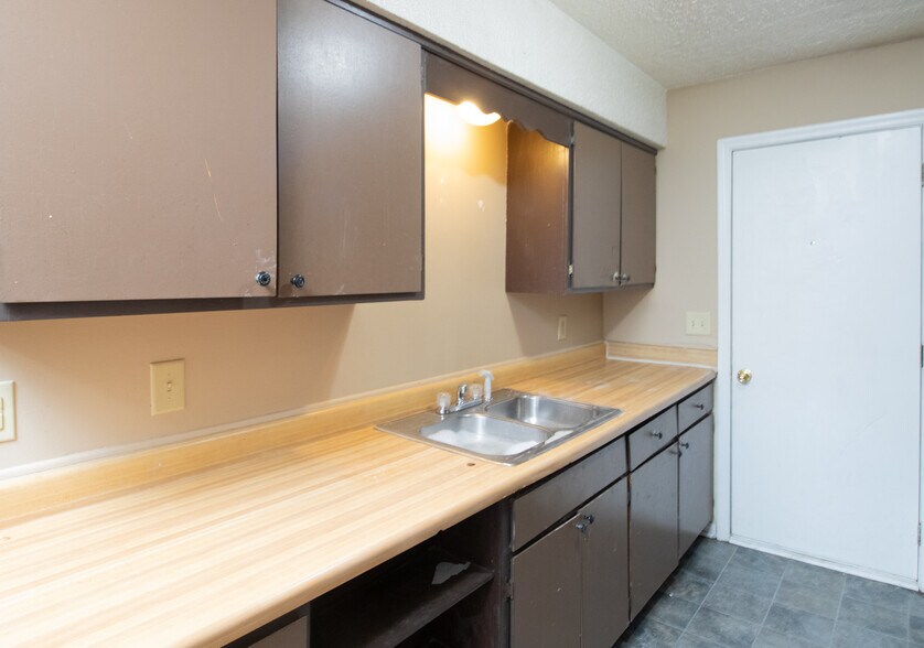 More Photos Of , Nashville Multifamily For Sale