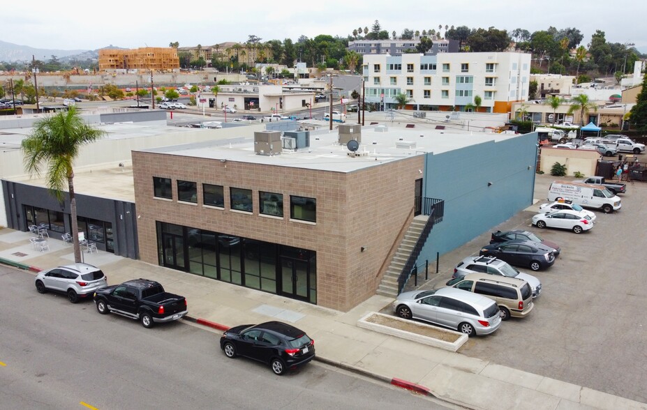 Primary Photo Of 335 E Pennsylvania Ave, Escondido Showroom For Lease