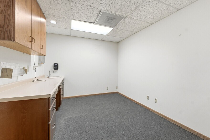 More Photos Of 201 E 5900 S, Murray Medical For Lease