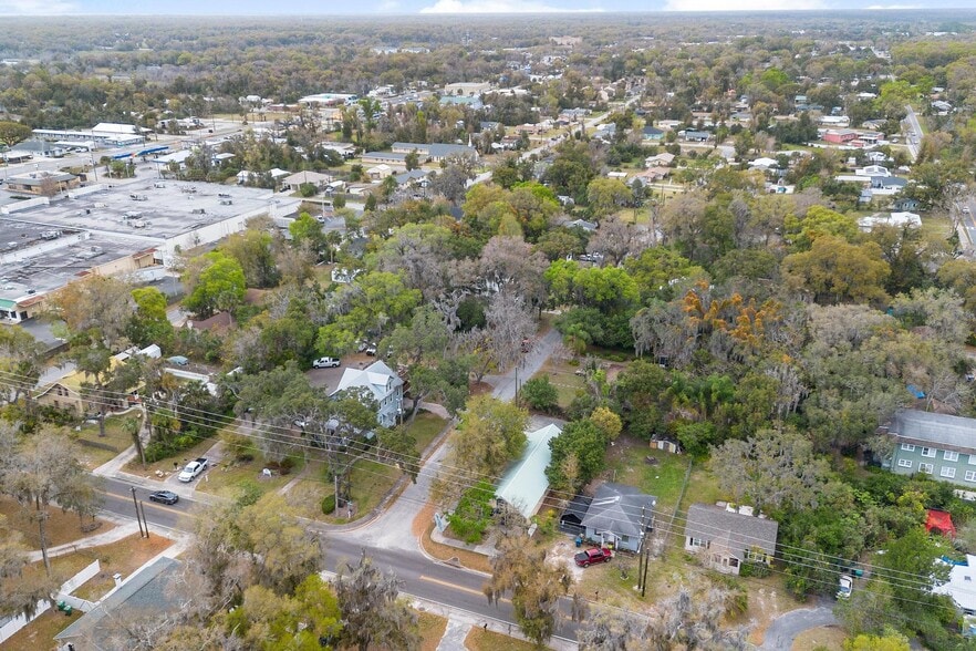 More Photos Of 237 E Plymouth Ave, Deland Freestanding For Sale