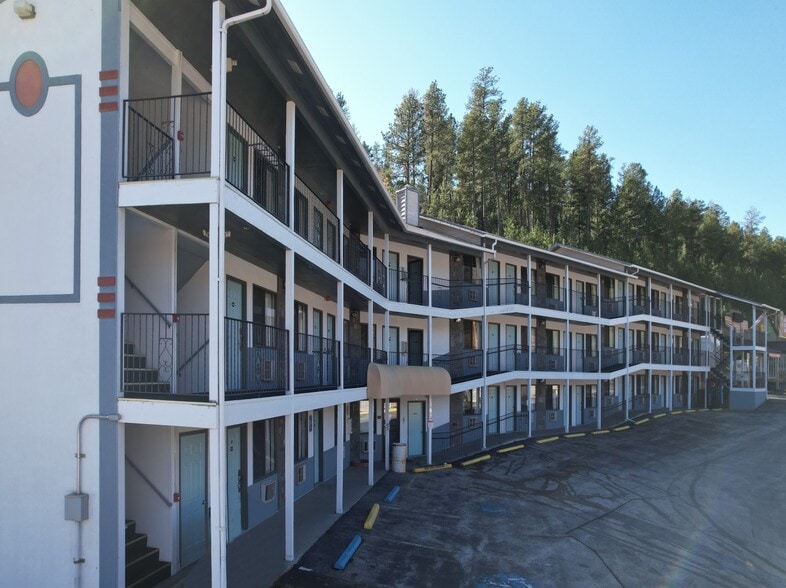More Photos Of 702 Highway 16a, Keystone Hotel For Sale