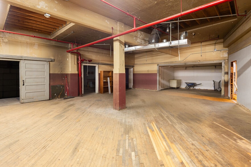 More Photos Of 333 N 6th St, Kansas City Warehouse For Sale