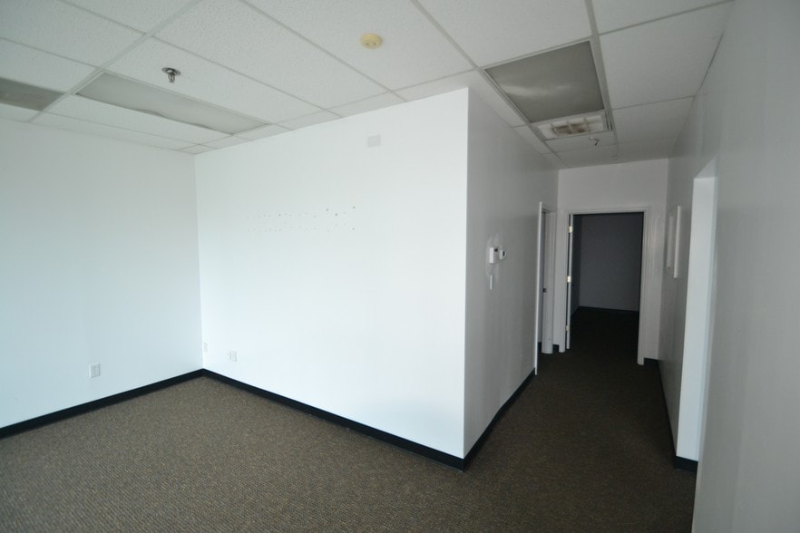 More Photos Of 506 Manchester Expy, Columbus Flex For Lease