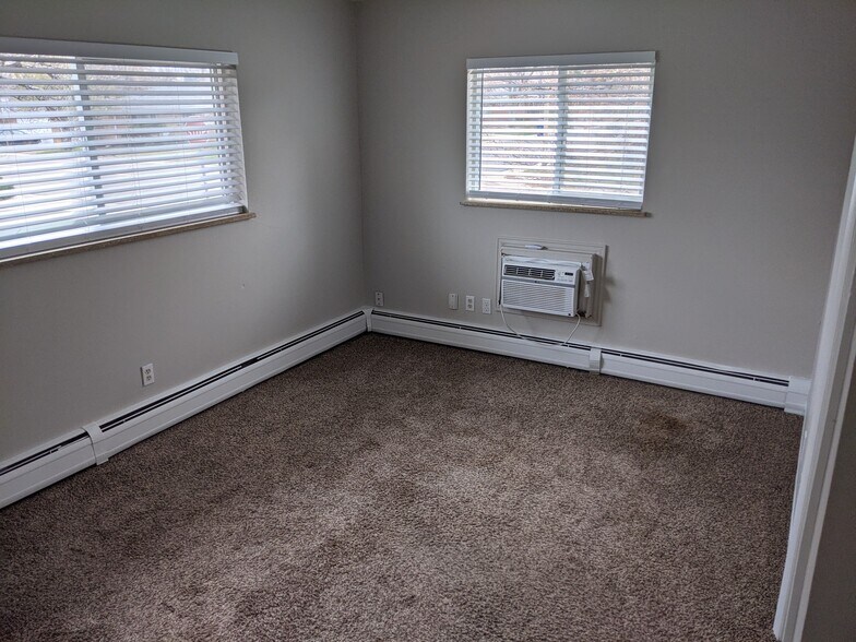 More Photos Of 2505 Kenton St, Aurora Apartments For Sale