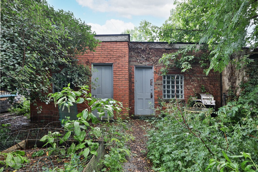 Primary Photo Of 51 Clark Pl, Columbus Multifamily For Sale